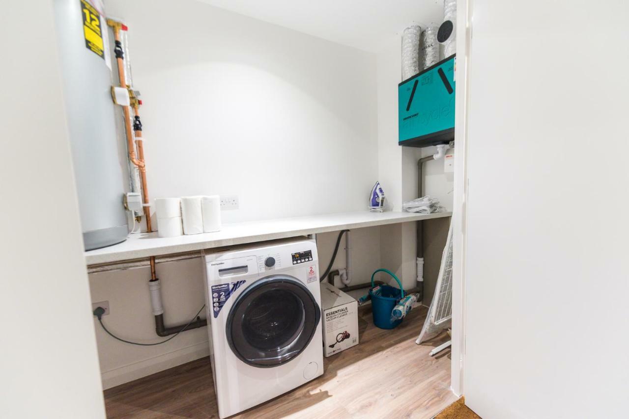 5 Star Brand New City Centre Apartment ベルファスト エクステリア 写真