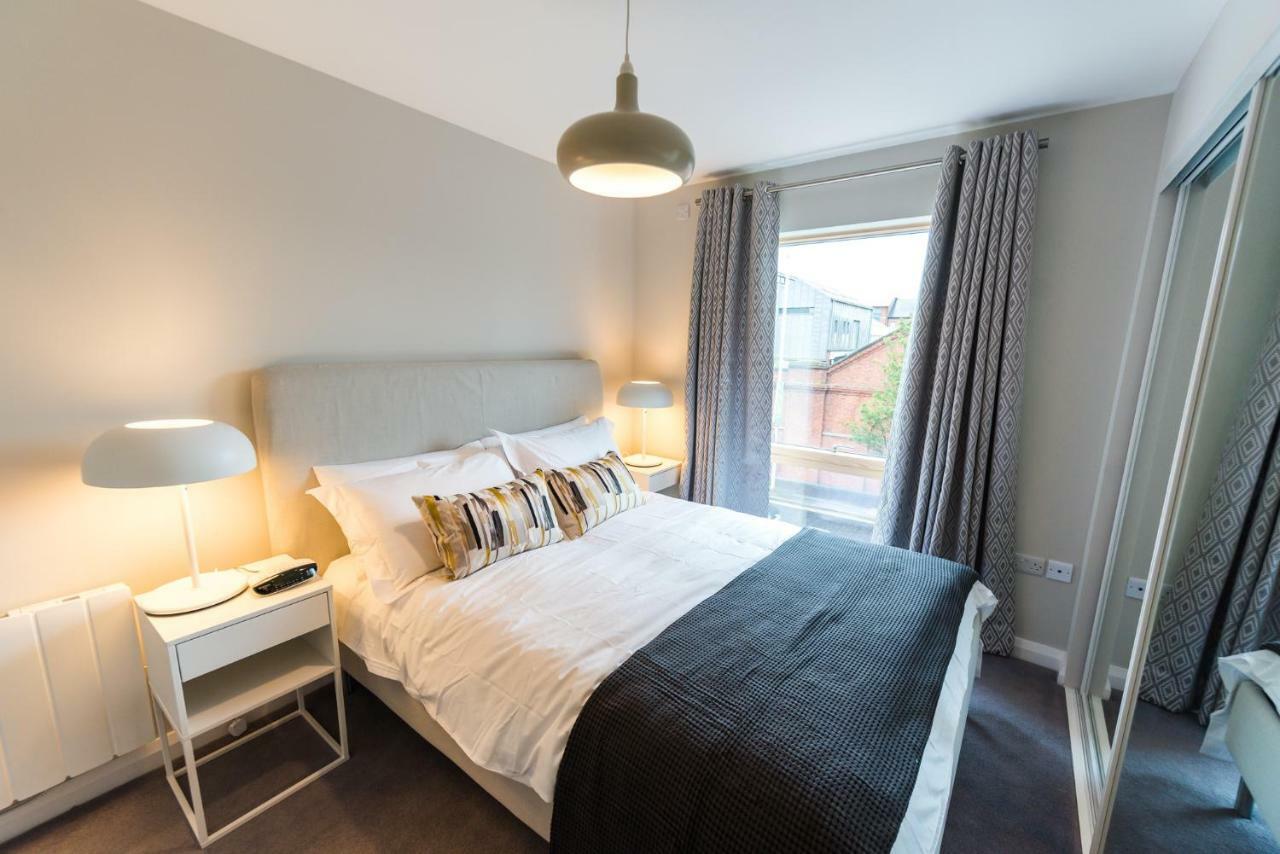 5 Star Brand New City Centre Apartment ベルファスト エクステリア 写真